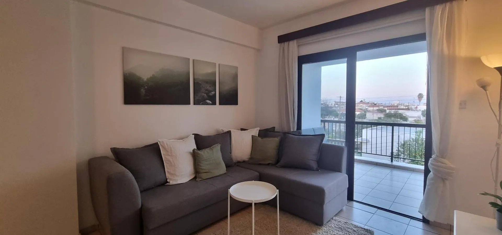 The Cozy Home Stay In Larnaca Appartement